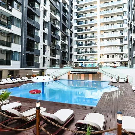 De Poveste Pe Plaja In De Lux Navodari